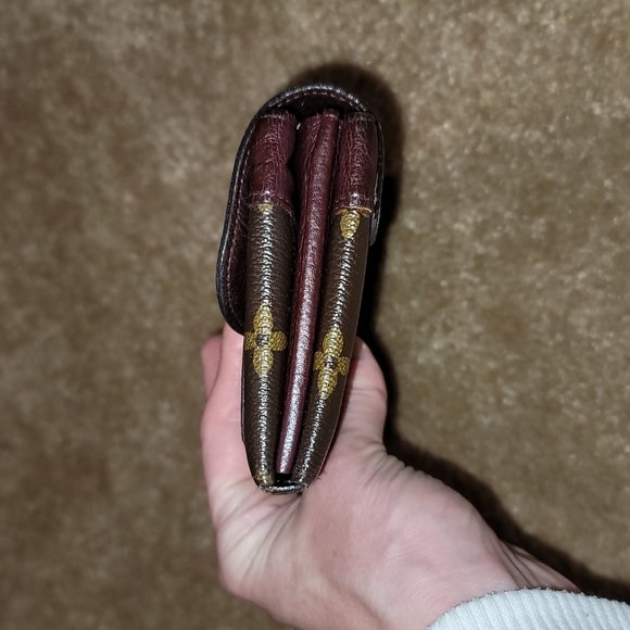 Authentic Louis Vuitton wallet - Picture 11 of 13